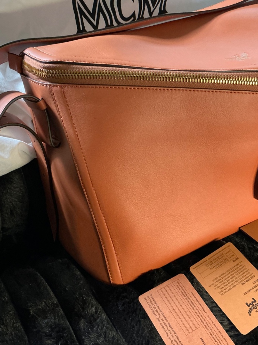 MCM NWT Diamant 3D Leather Messenger BAG comes with dust bag - Picture 10 of 13